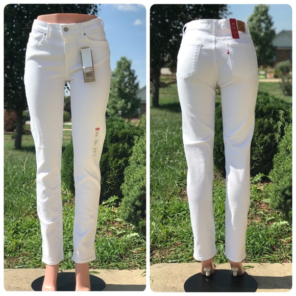 LAST PAIR!! LEVI’s NWT! White jeans Mid Rise - Picture 2 of 4
